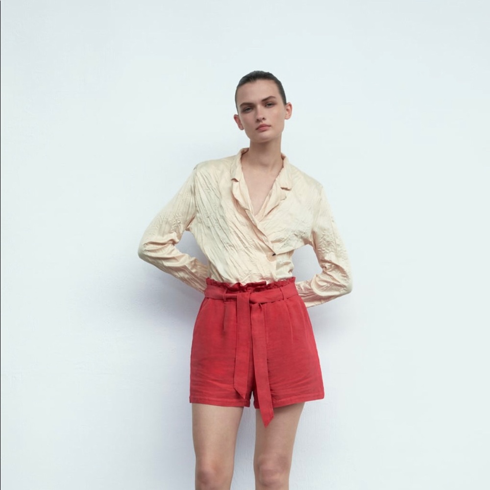 ZARA NWT high waisted belted baggy shorts